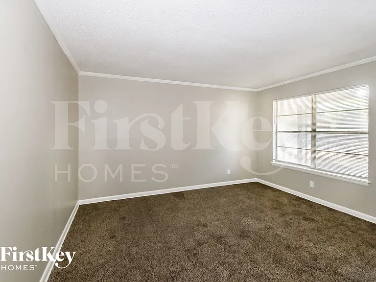 1620 Hester Rd — Photo 3