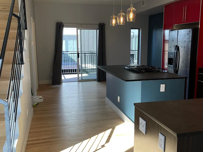 2523 Lawrence St — Photo 19