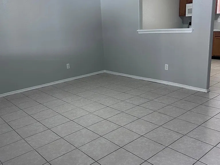 2324 W Elisa Ln #7 — Photo 1