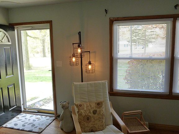 2nd image of 276 Collier Ave