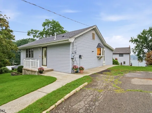 3 King Rd, Roxbury Twp., NJ 07850