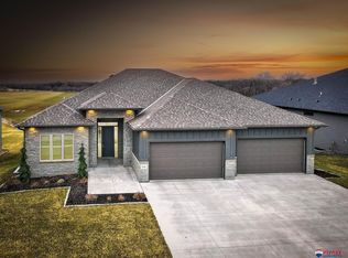 2347 Rokeby Rd, Lincoln, NE 68512