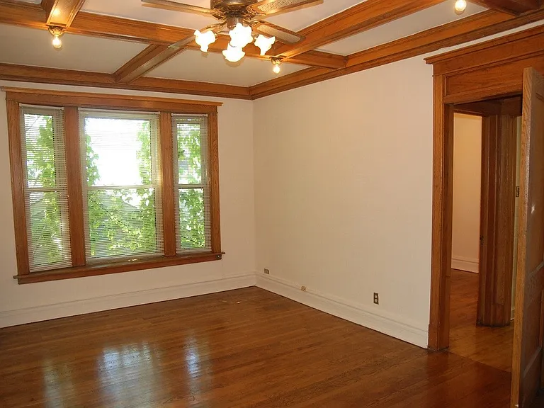 2920 N. Burling — Photo 6