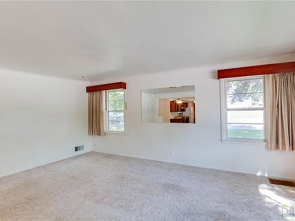 4th image of 1102 Harvard Ave