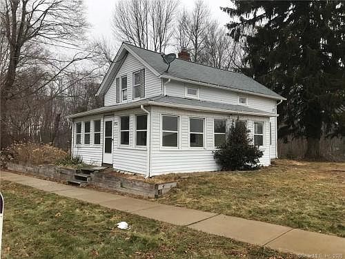 2nd image of 752 Middletown Rd
