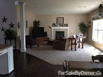 3rd image of 12783 Kingston Way