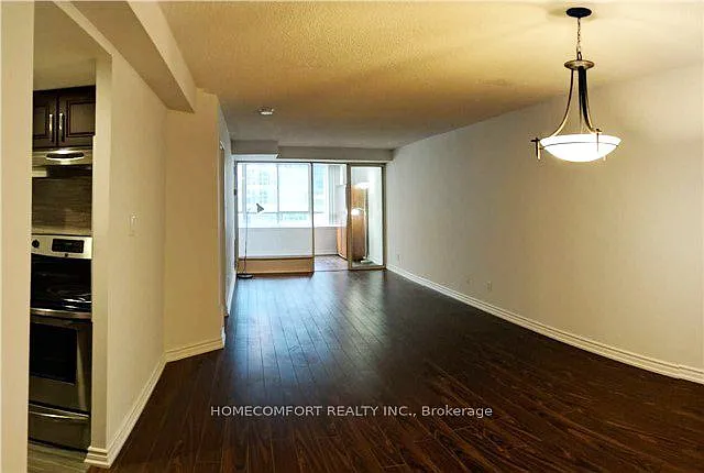 633 Bay St #620 — Photo 3