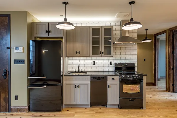 Rented by Nooklyn NYC LLC | media 9