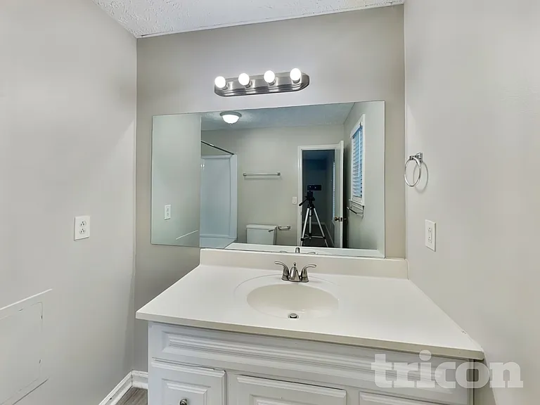 308 Knollwood Ln — Photo 10