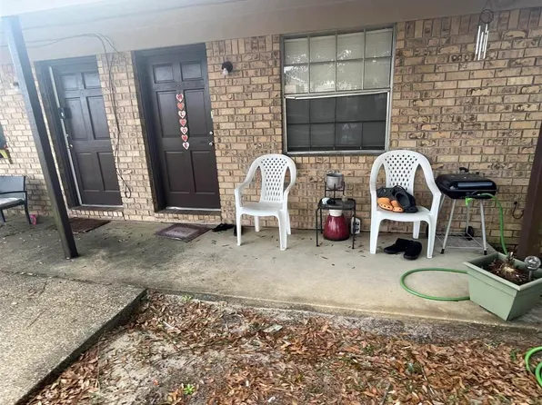 4812 Tradewinds Dr, Pensacola, FL 32514