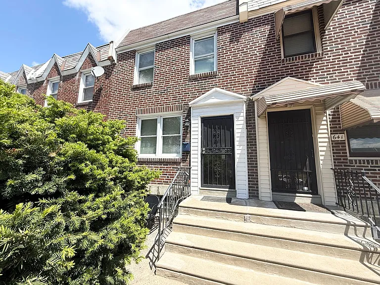 639 Adams Ave — Photo 1