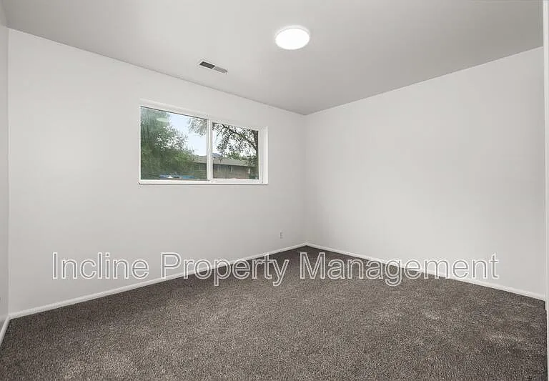 1069 S 80 E — Photo 11