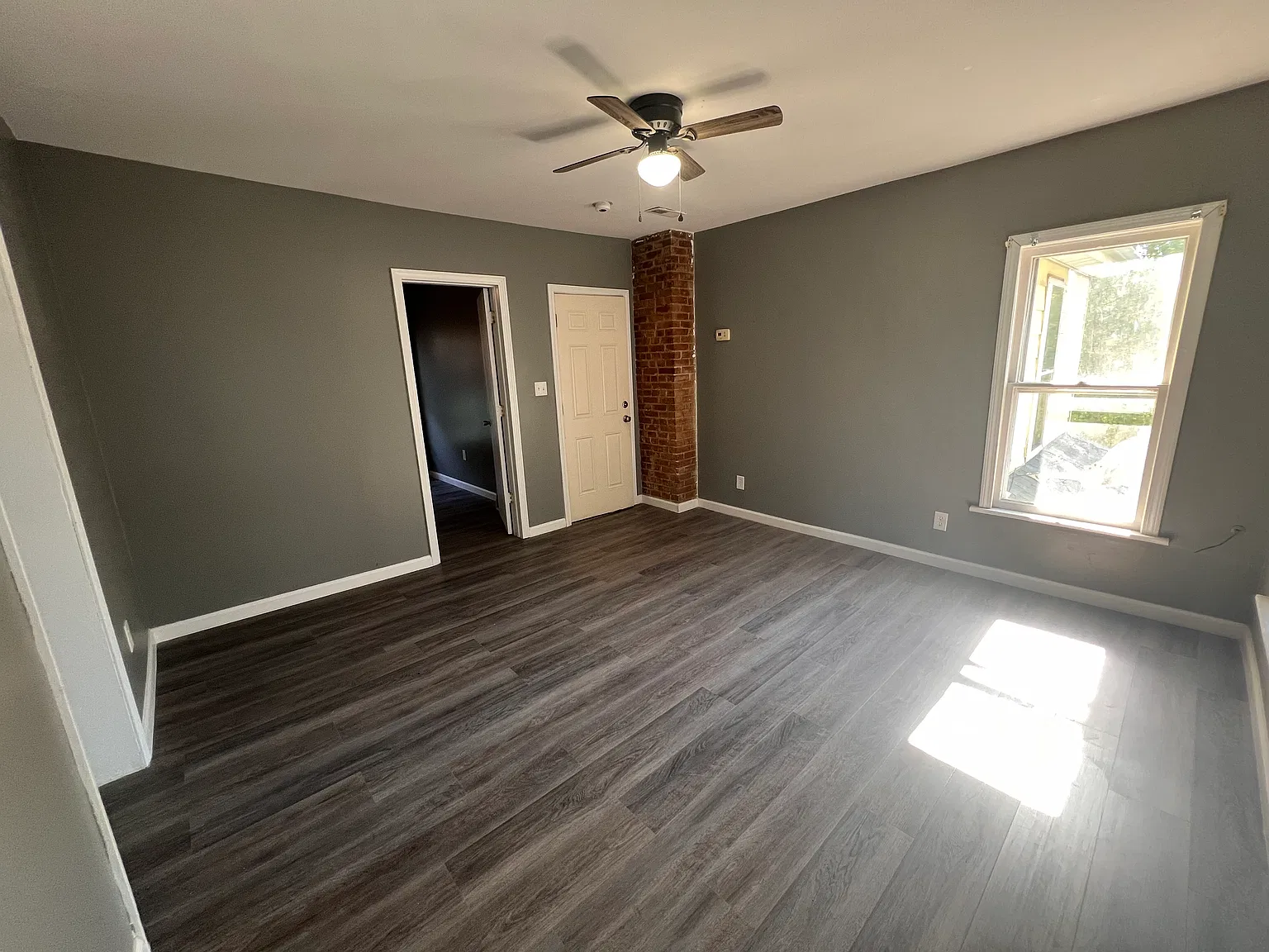 2 bed, 570 sqft, $1,150 — Photo 3