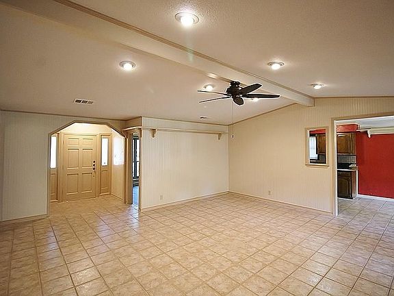 4th image of 1008 Ross St