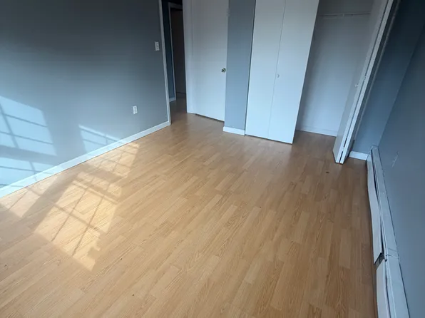 35 Fairview Avenue image 8 of 13