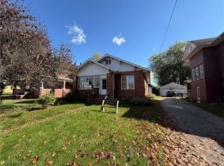 1423 Roanoke Ave, Uhrichsville, OH 44683