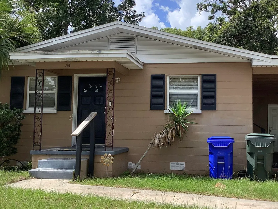 116 Bassedena Cir S