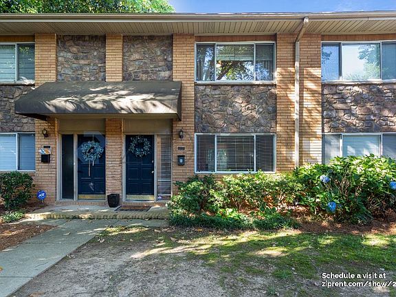3rd image of 100 Biscayne Dr NW APT C2