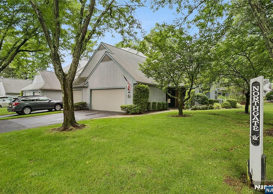 1st image of 62 Northgate Rd #62E