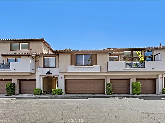 3rd image of 56 Paseo Del Sol