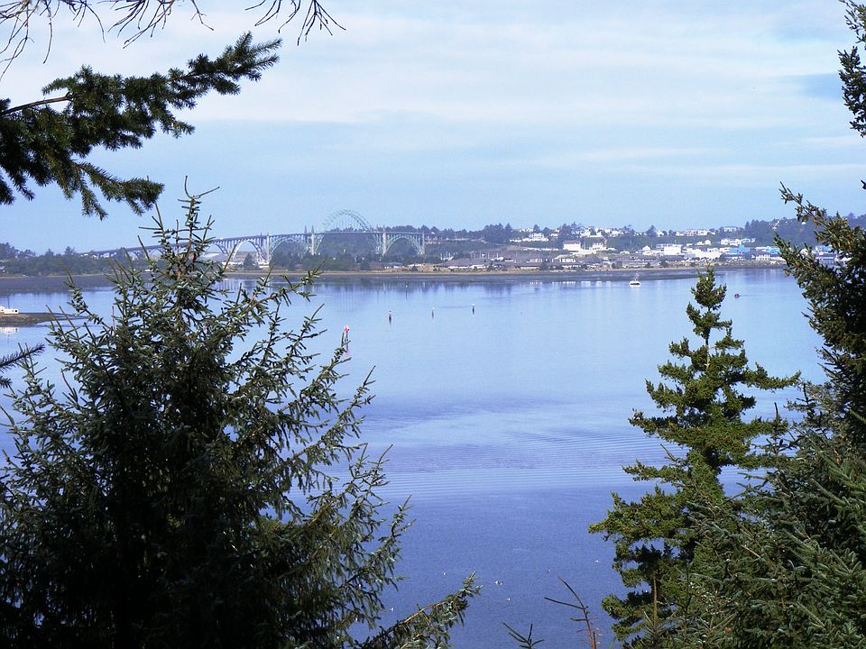 1st image of 252 SE Yaquina View Dr