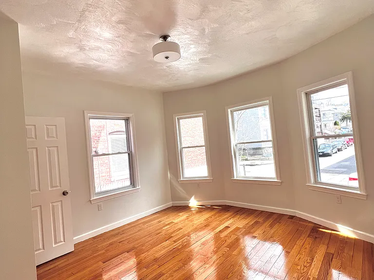 14 Victory Rd #2 — Photo 9