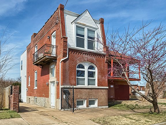 2nd image of 3711 Marine Ave