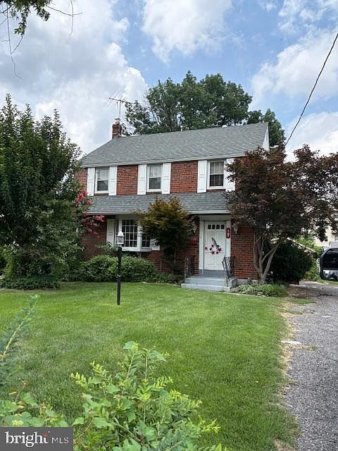 1st image of 17 W Greenwood Ave