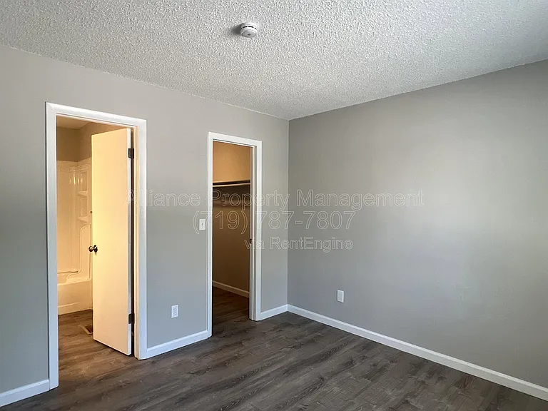 2462 E Willamette Ave — Photo 13
