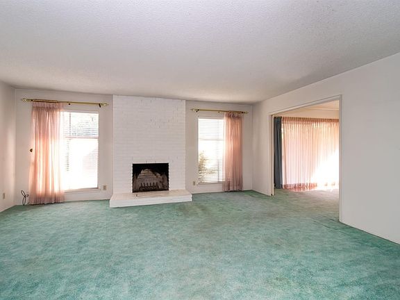 2nd image of 4758 N Ila Ave