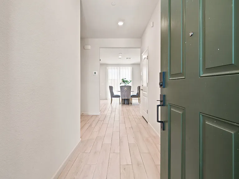 10024 Denali Ln — Photo 2