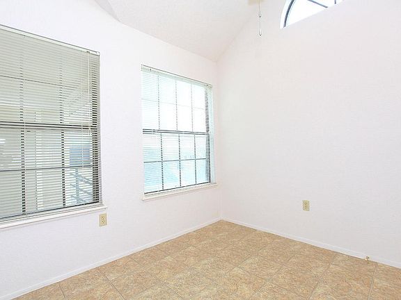 4th image of 120 E Westlake Blvd #10