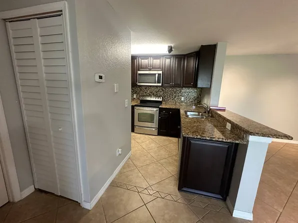 7511 Seurat St, Orlando, FL