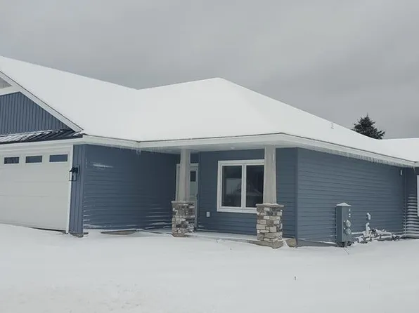 7995 Oakmont Way #406, Egg Harbor, WI 54209