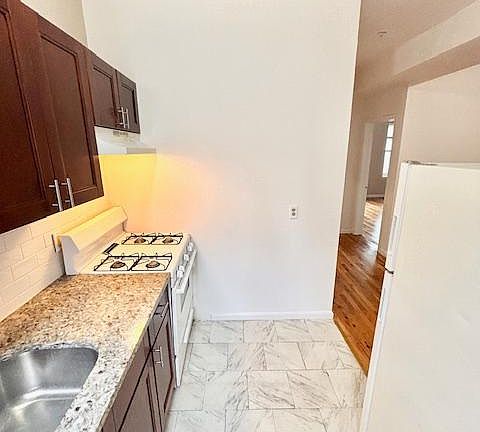 5th image of 364 White St APT 11