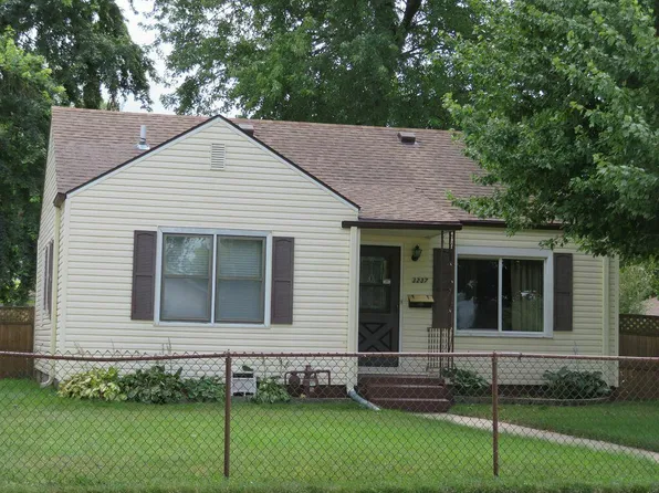 3237 6th Ave, Council Bluffs, IA 51501