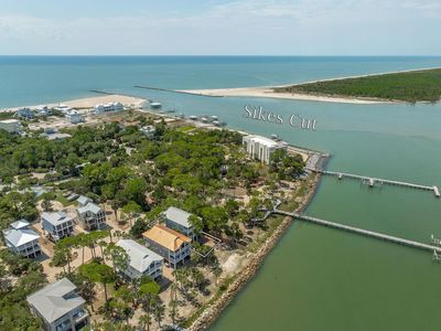 2235 Bayside Dr, Eastpoint, FL, 32328