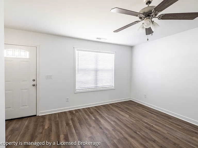 100 Henson St — Photo 4