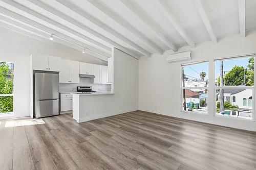 4418 Vantage Ave #1 Photo 1