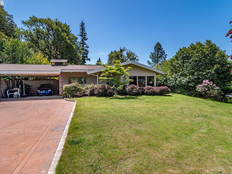 1st image of 541 SE Terrace Dr