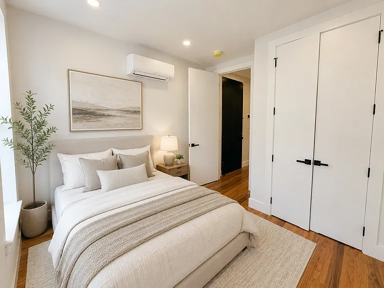 1856 Putnam Ave #1L — Photo 7