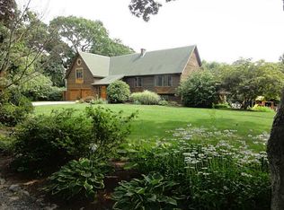 2 Heather Hollow Dr, South Kingstown, RI 02879