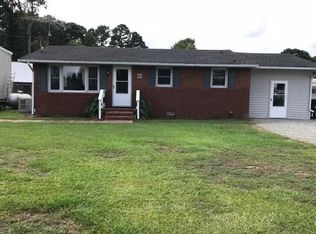 109 W Pine Forest Rd, Mount Olive, NC 28365