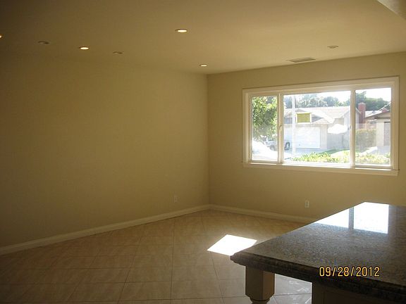 3rd image of 448 Mackay Ave