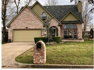 5908 W 43rd St, Tulsa, OK 74107