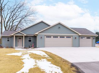 5256 Channel View Dr, Oshkosh, WI 54901