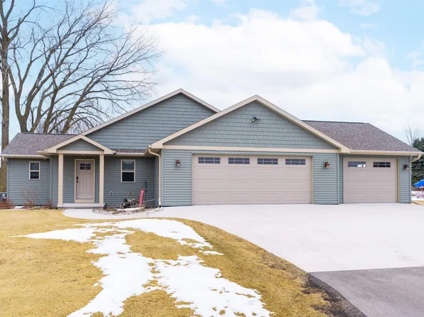 5256 Channel View Dr, Oshkosh, WI 54901