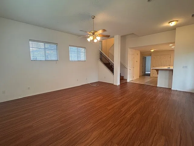 1409 Strawberry Ave — Photo 7