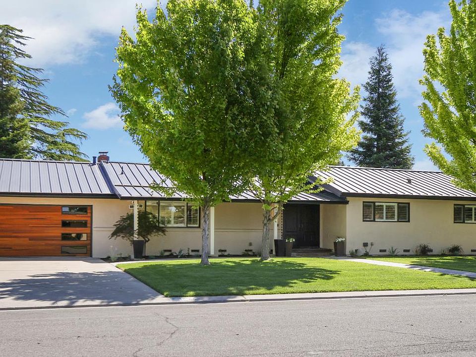 1st image of 10764 N Elkhorn Dr