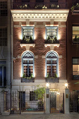 Sold by Corcoran | media 6